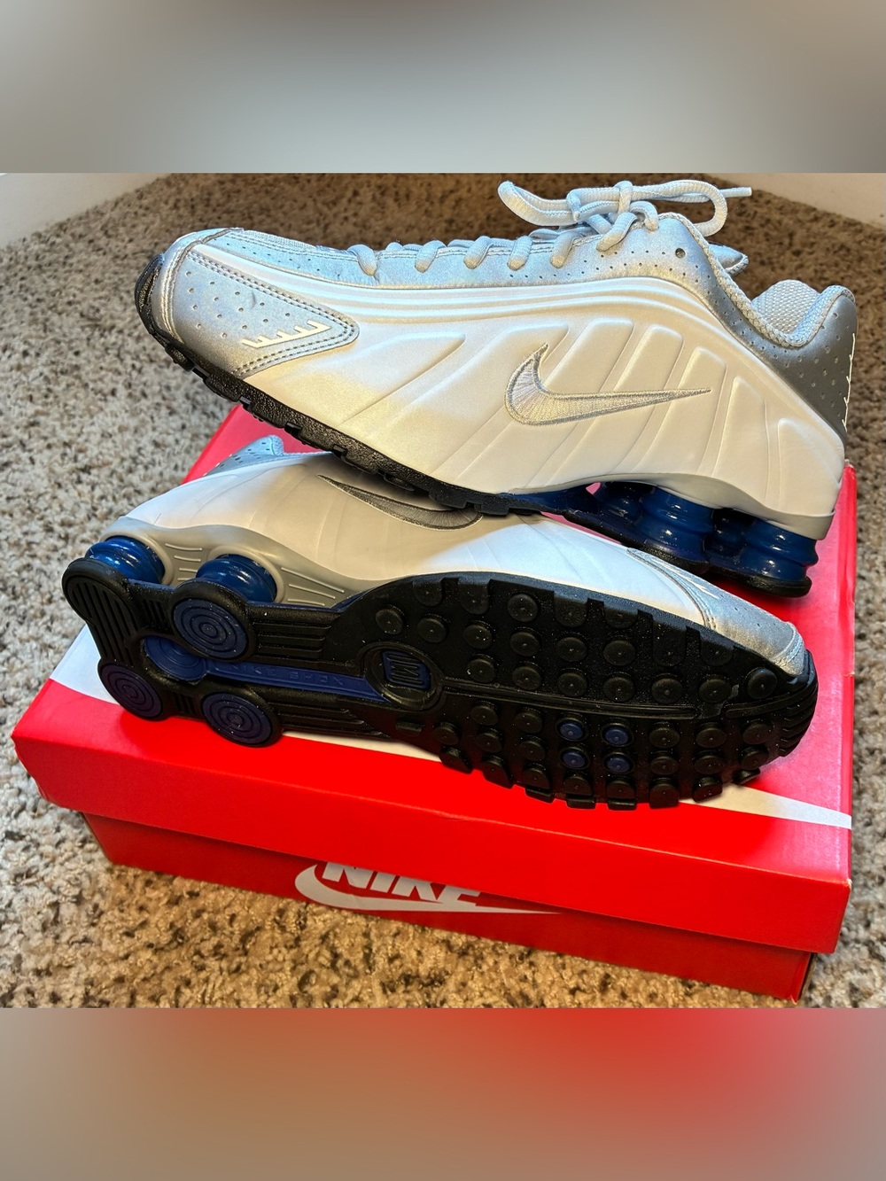Nike Shox R4 Sneakers Retro Y2K White Silver Blue Tennis Shoes Mens 9 New